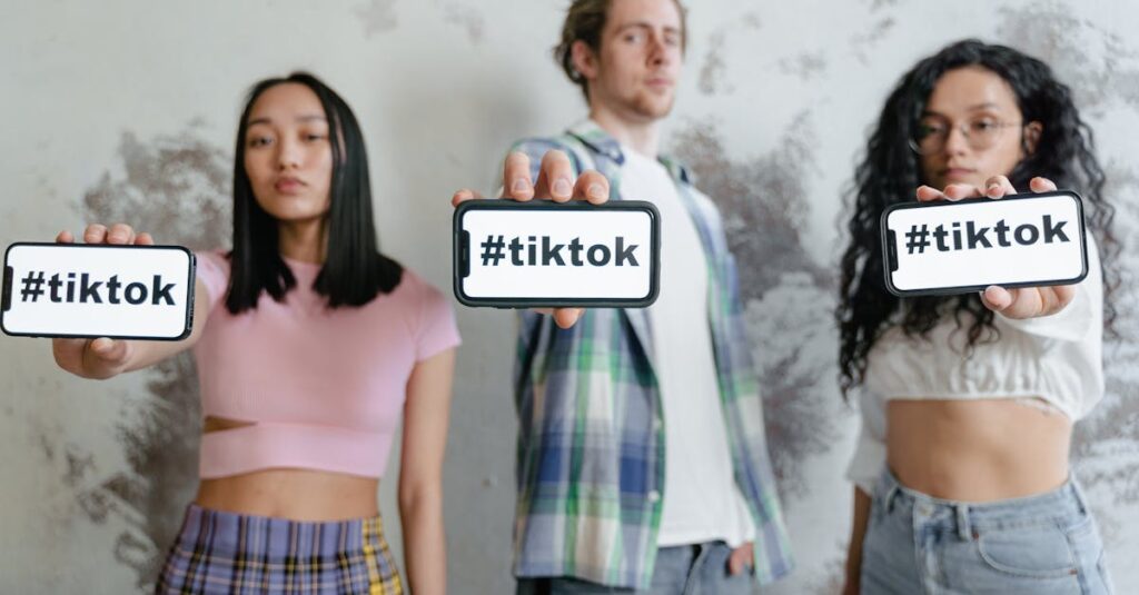 découvrez l'univers des hashtags : comment les utiliser efficacement pour booster votre visibilité sur les réseaux sociaux, engager votre audience et optimiser votre stratégie digitale.